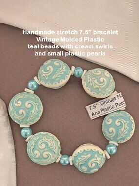 Handmade stretch 7.5" bracelet Vintage Molded Plastic teal beads w/ cream swirls